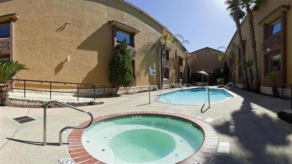 Country Inn & Suites By Radisson, Lackland Afb San Antonio , Tx Exteriör bild